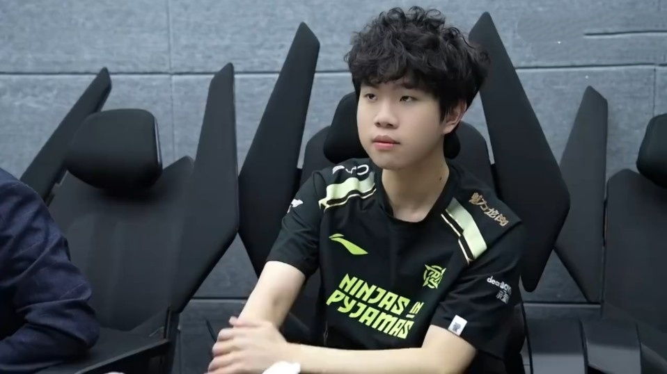 利用身高与 利用身高与